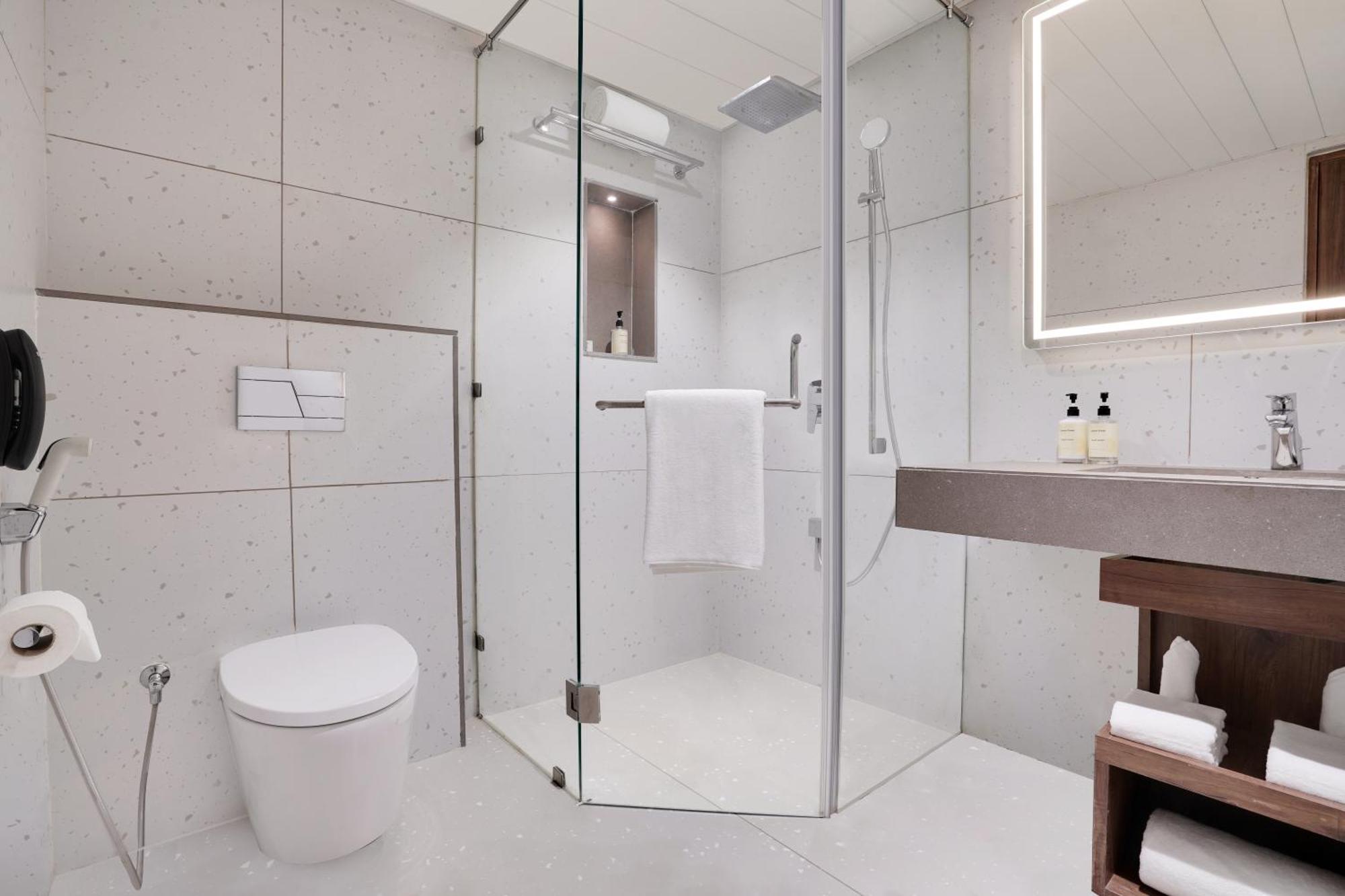 Lemon Tree Hotel, Райкот Екстериор снимка